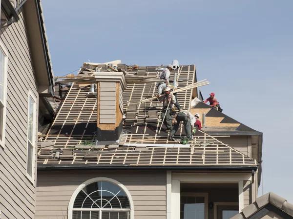 How Weather Affects Roofs in Indianapolis and What Contractors Recommend